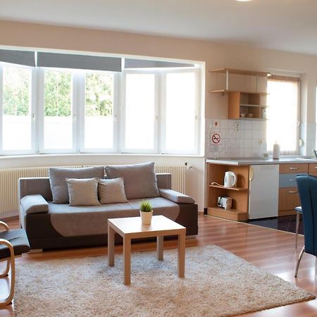 Titan Apartman Gyula Extérieur photo