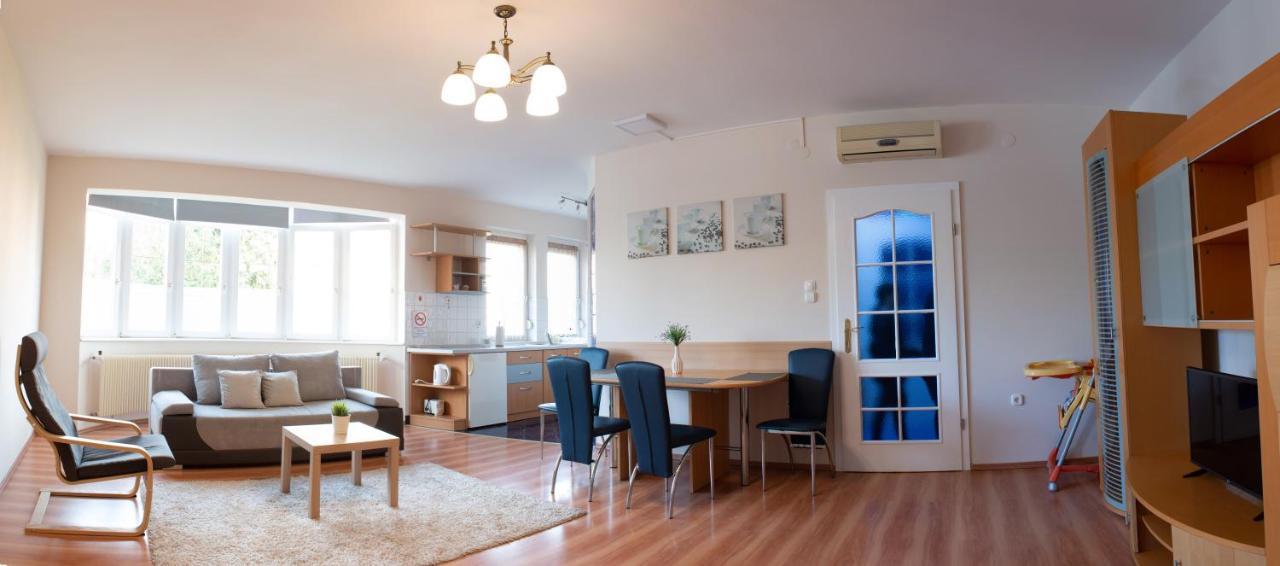 Titan Apartman Gyula Extérieur photo