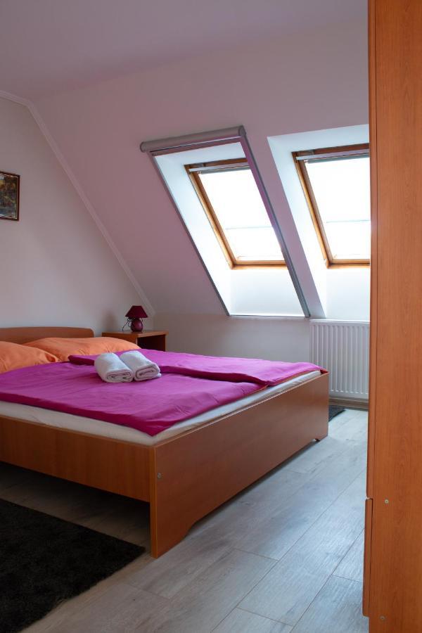 Titan Apartman Gyula Extérieur photo