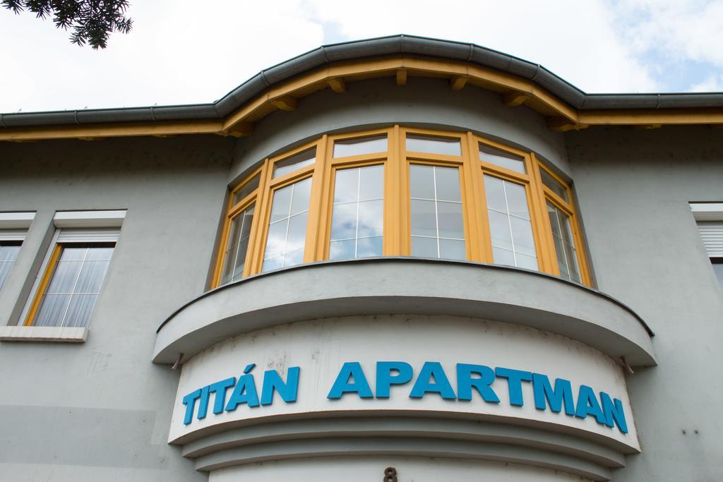 Titan Apartman Gyula Extérieur photo