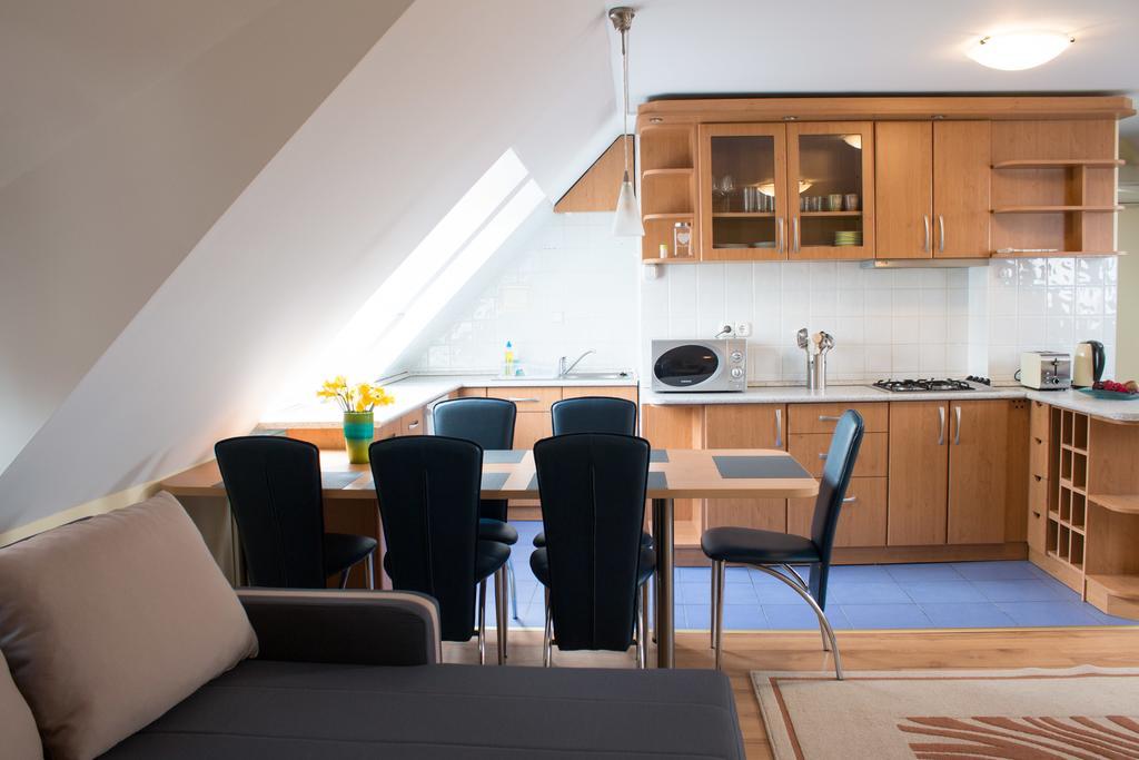 Titan Apartman Gyula Extérieur photo